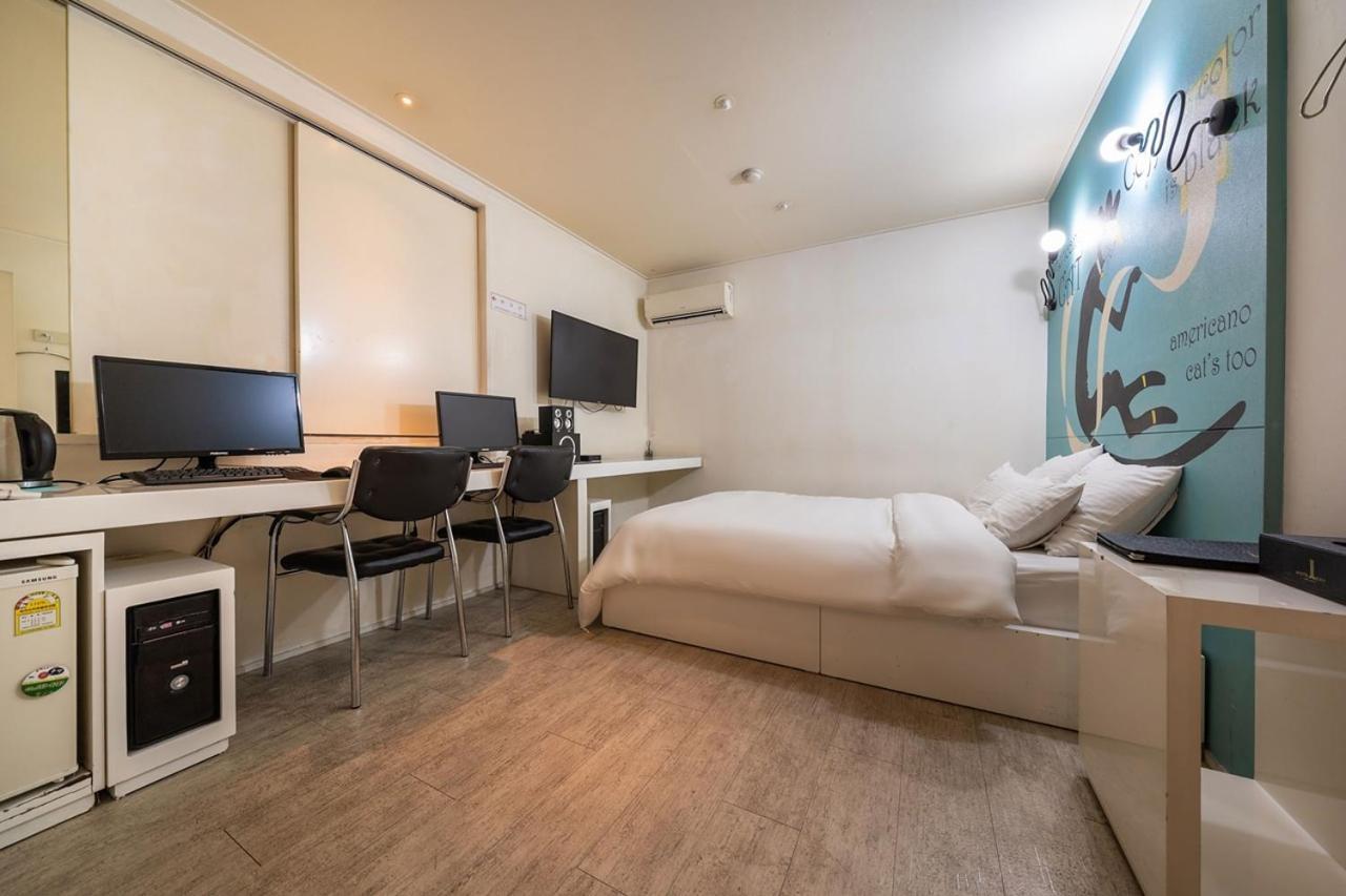 Guri Lexy Hotel Exterior photo