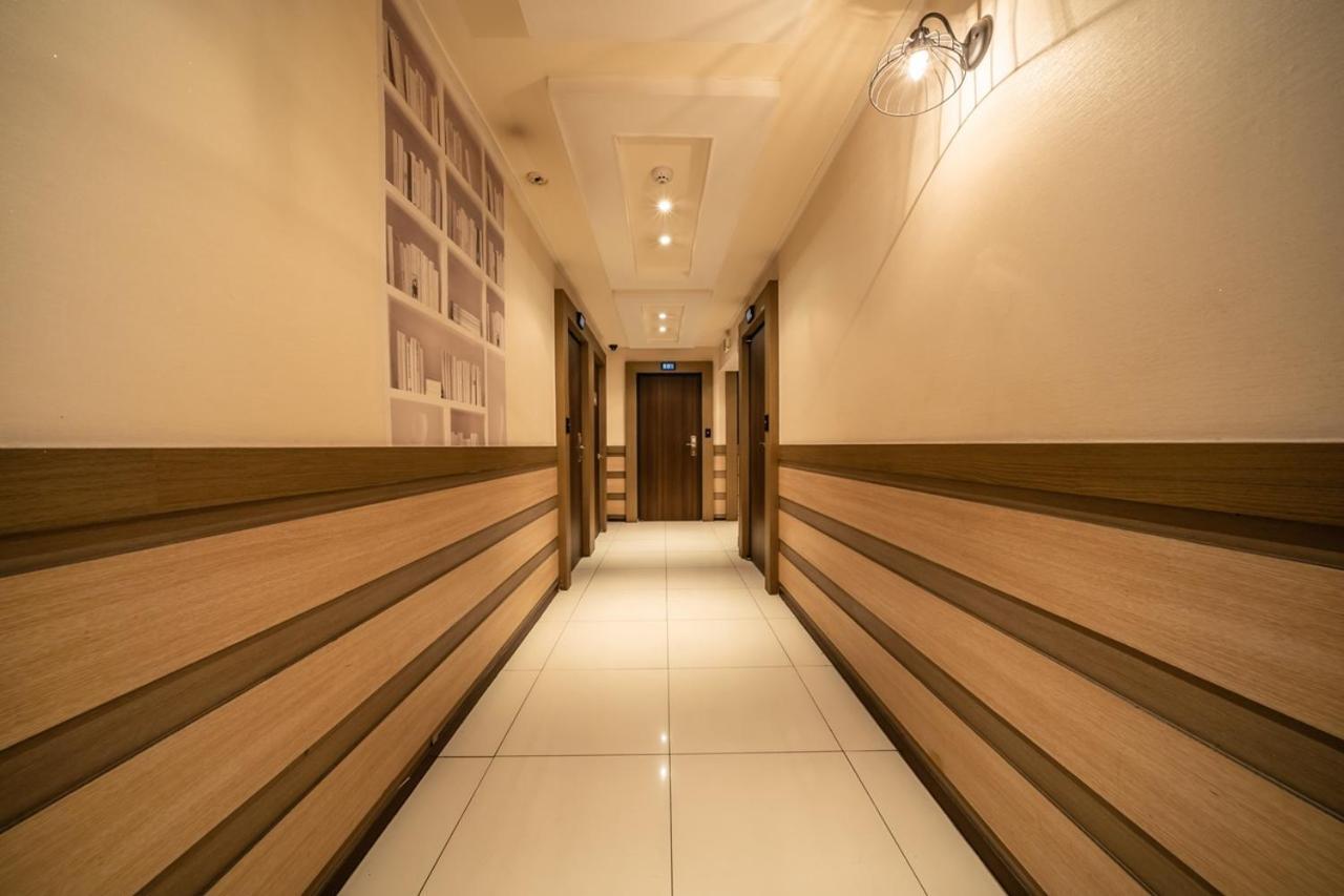 Guri Lexy Hotel Exterior photo